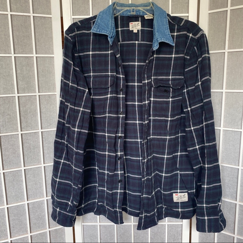 Levi’s Fresh Leaves flannel